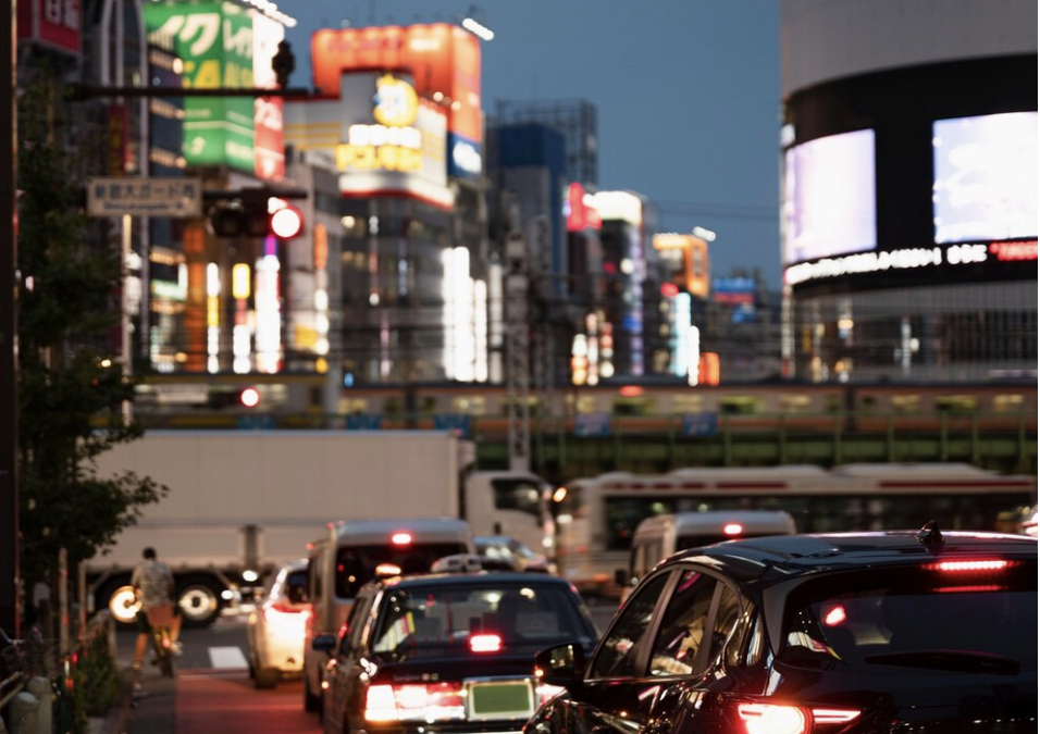 Cómo los Viajes Compartidos Ayudan a Descongestionar las Ciudades